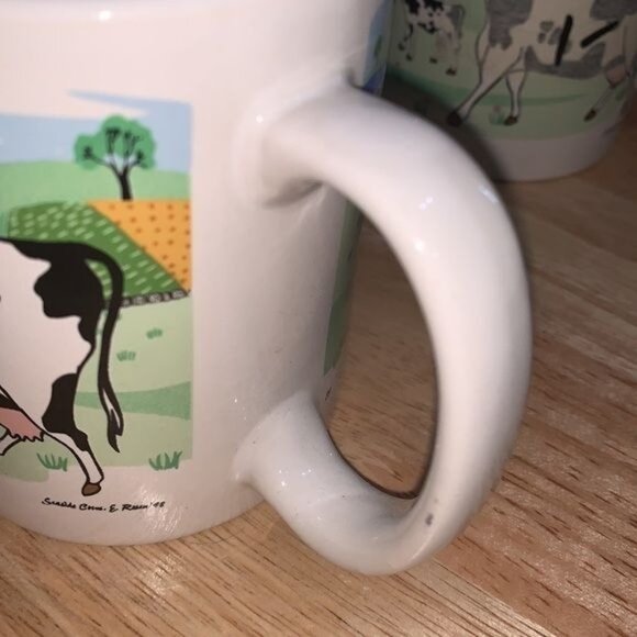 Set Of 4 Ceramic Mugs With Cow & Farm Scene Design - Picture 4 of 6